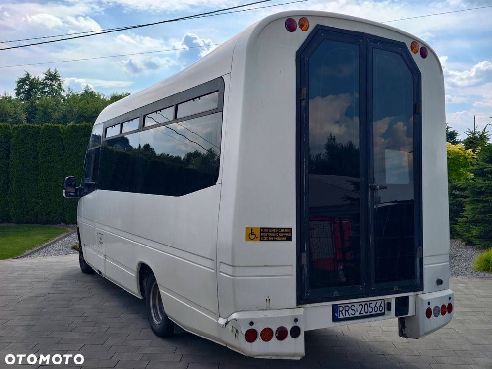 Mercedes-Benz Sprinter - 4
