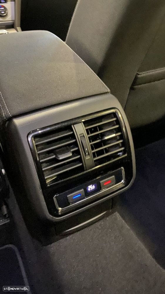 VW Passat Variant - 46