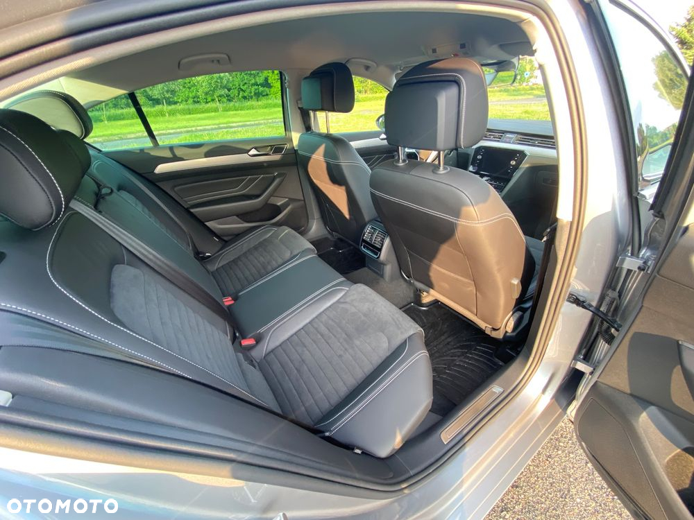 Volkswagen Passat 2.0 TDI SCR Elegance DSG - 17