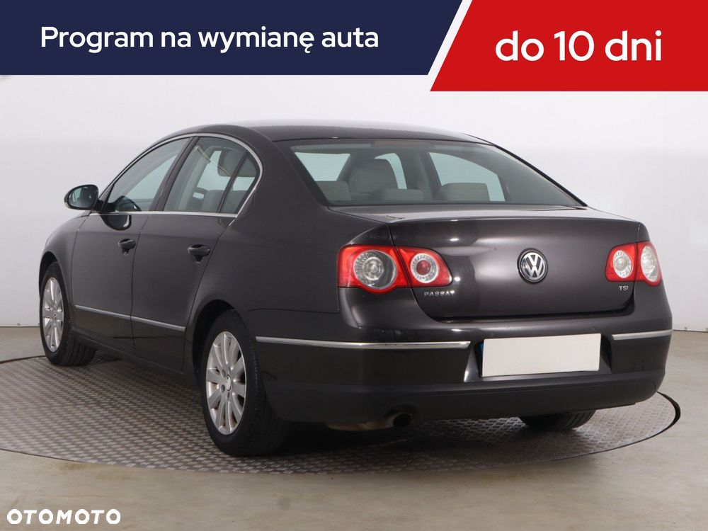 Volkswagen Passat - 6