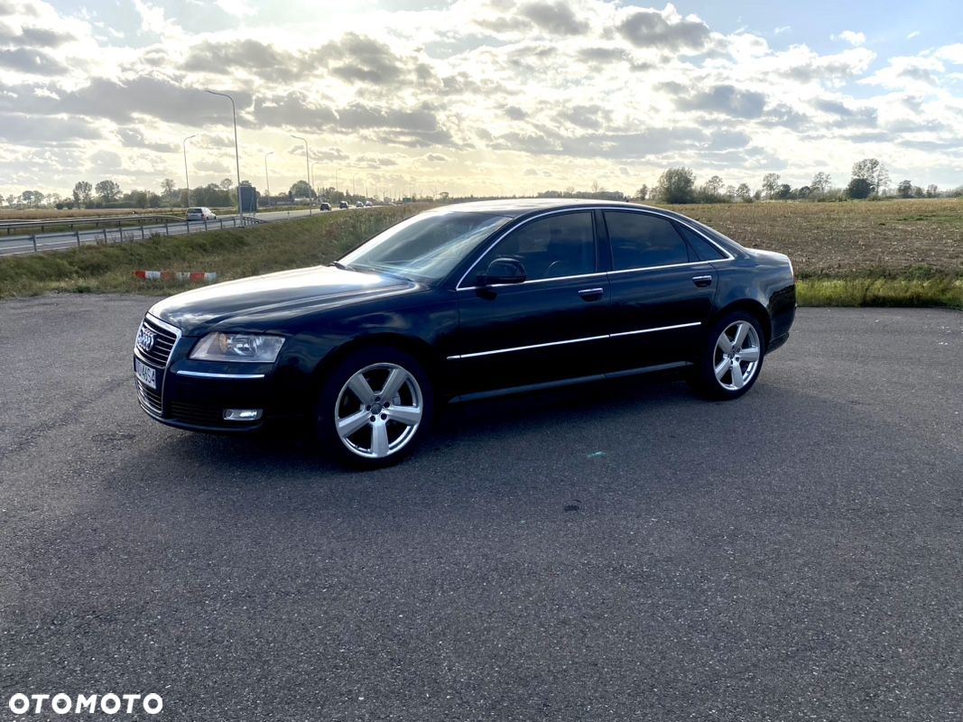 Audi A8 - 4