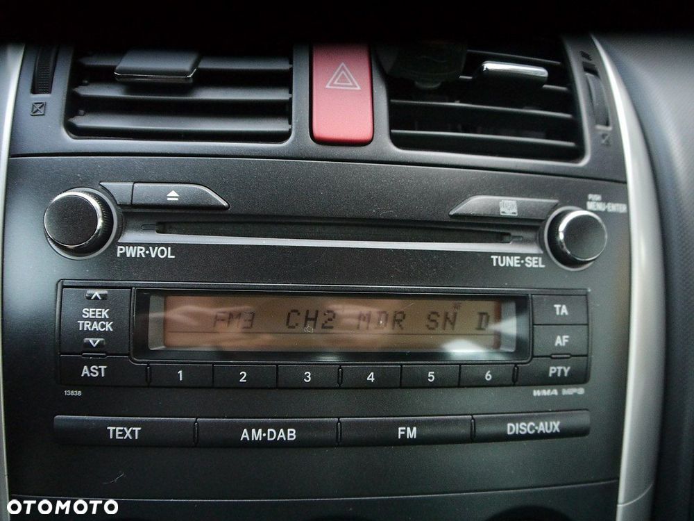 Toyota Auris 1.33 VVT-i Terra - 33