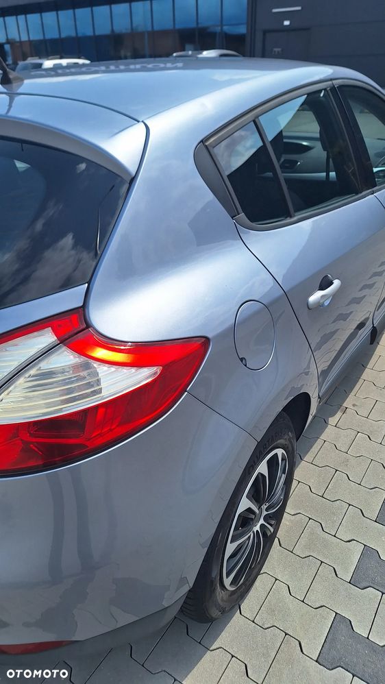 Renault Megane 2.0 16V Privilege CVT - 4