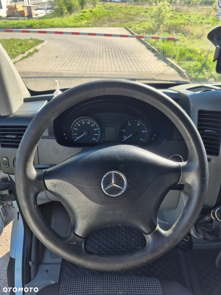 Mercedes-Benz SPRINTER - 16