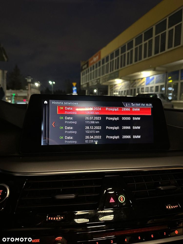 BMW Seria 5 520d Luxury Line sport - 29