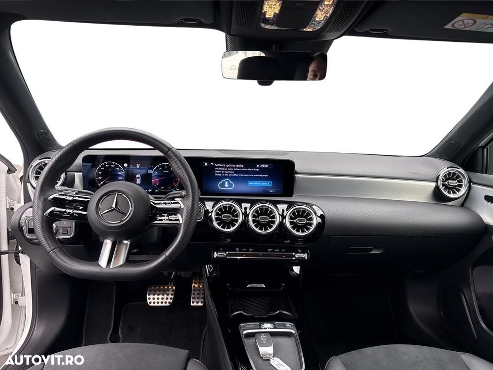 Mercedes-Benz A 180 MHEV 7G-DCT - 11