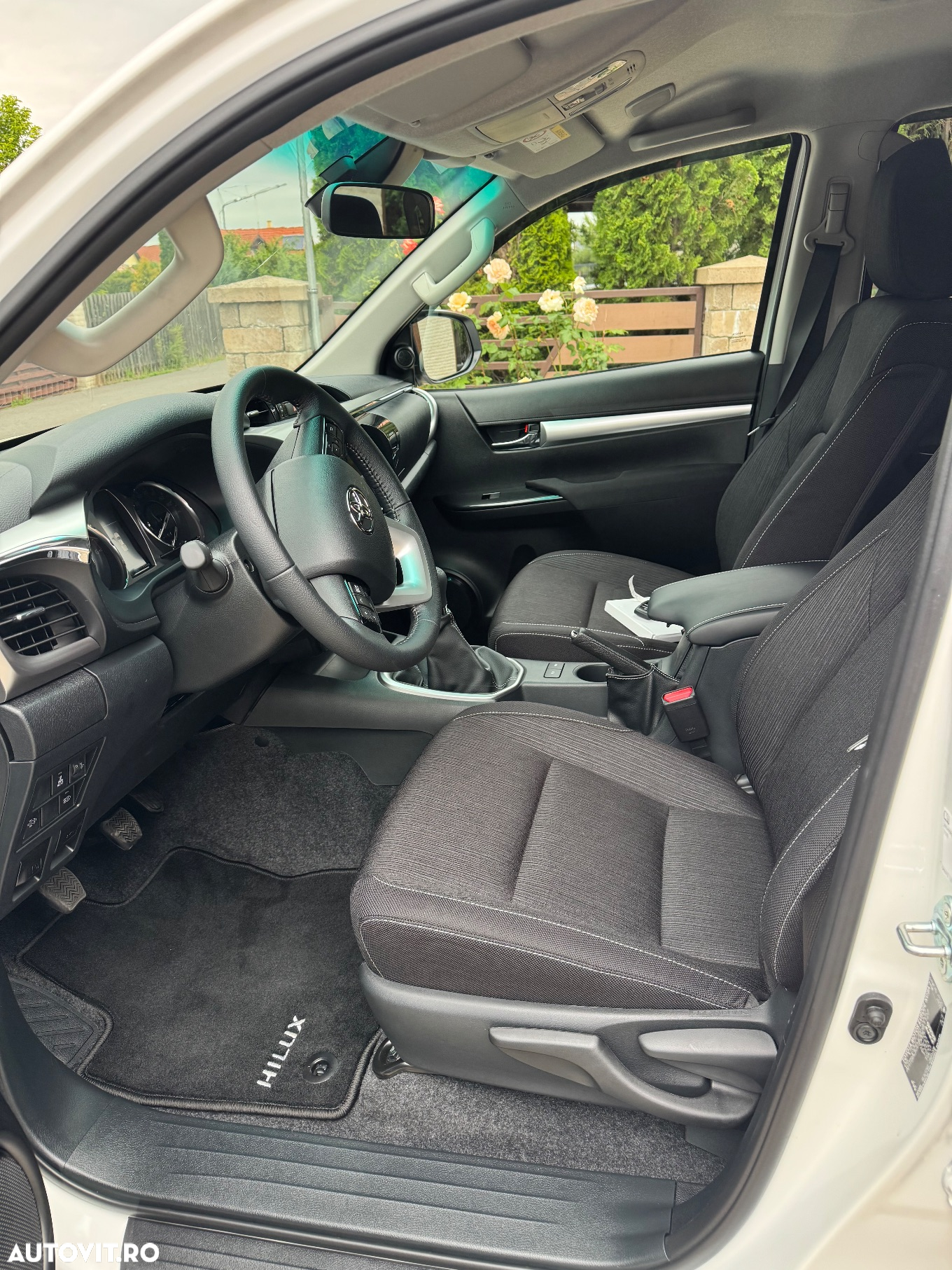 Toyota Hilux - 8
