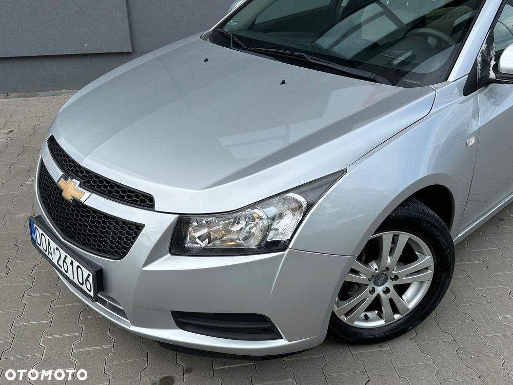 Chevrolet Cruze 1.6 LT+ - 10