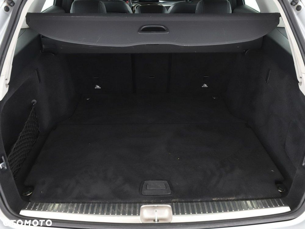 Mercedes-Benz Klasa C 180 9G-TRONIC Avantgarde - 21