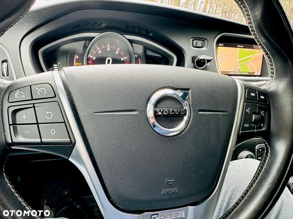 Volvo V40 T3 Drive-E R-Design Momentum - 31