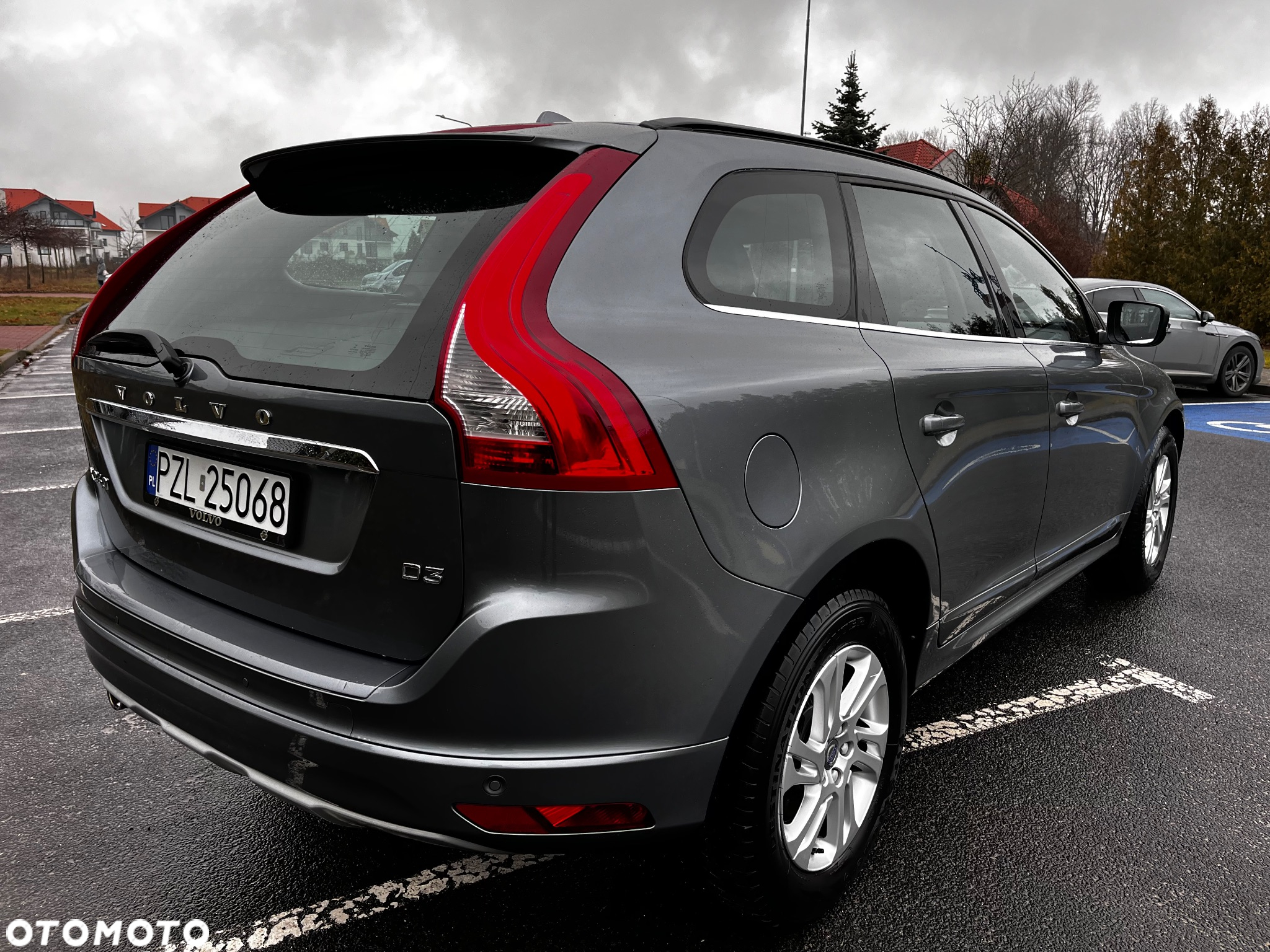 Volvo XC 60 D3 Drive-E Momentum - 11