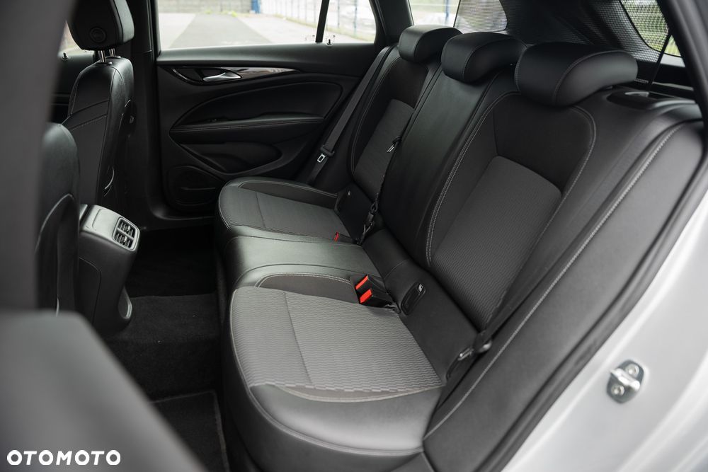 Opel Insignia 2.0 CDTI - 35