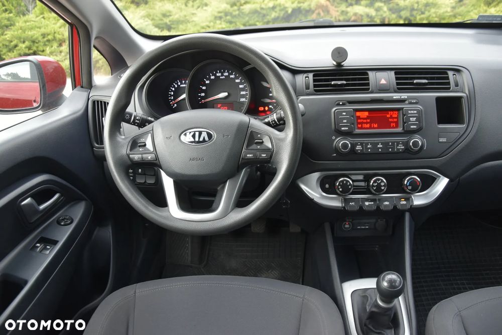 Kia Rio - 9