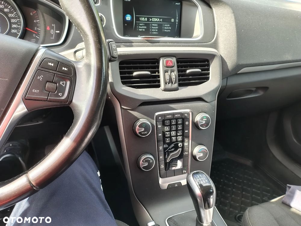 Volvo V40 D2 - 12