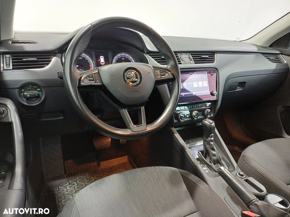 Skoda Octavia Combi Diesel 2.0 TDI DSG Style - 7