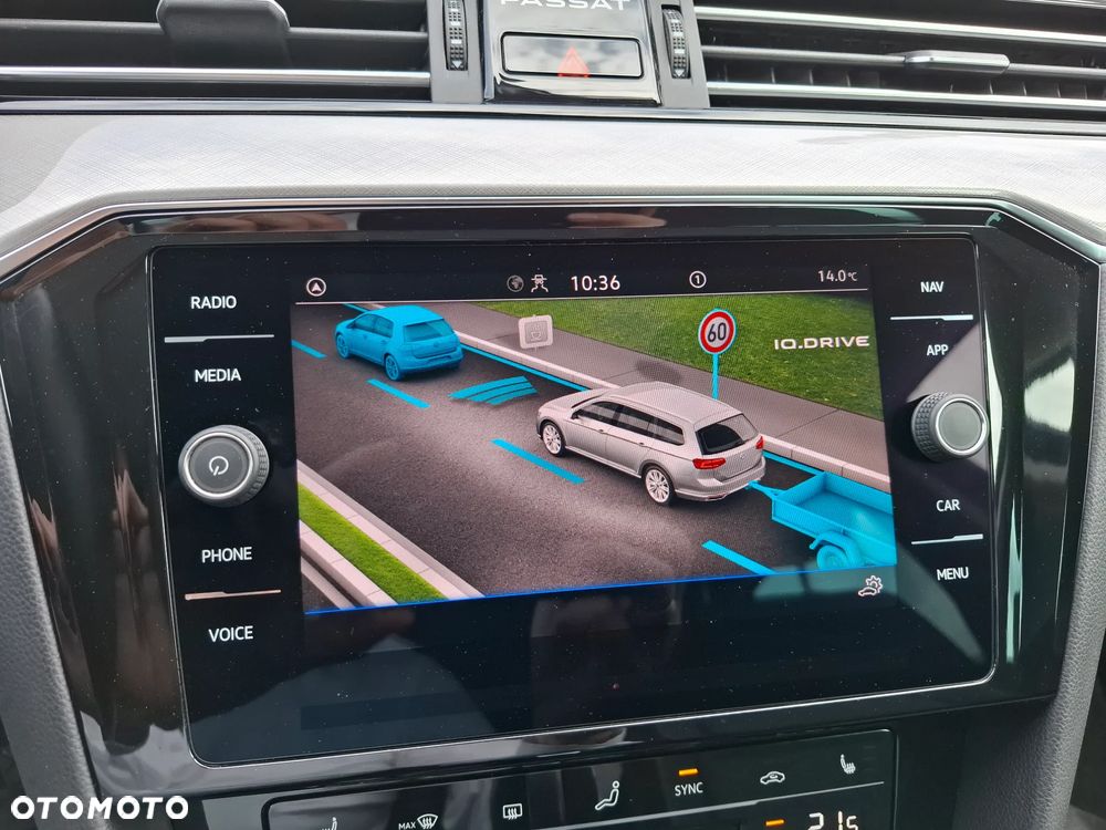 Volkswagen Passat Variant 2.0 TDI EVO Business DSG - 24