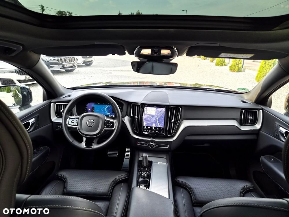 Volvo XC 60 T6 Plug-In Hybrid AWD Plus Black Edition - 10
