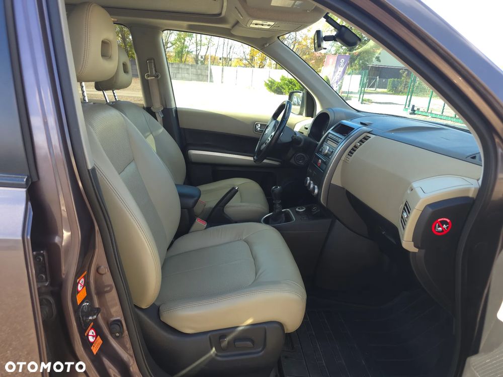 Nissan X-Trail 2.0 dCi LE - 21