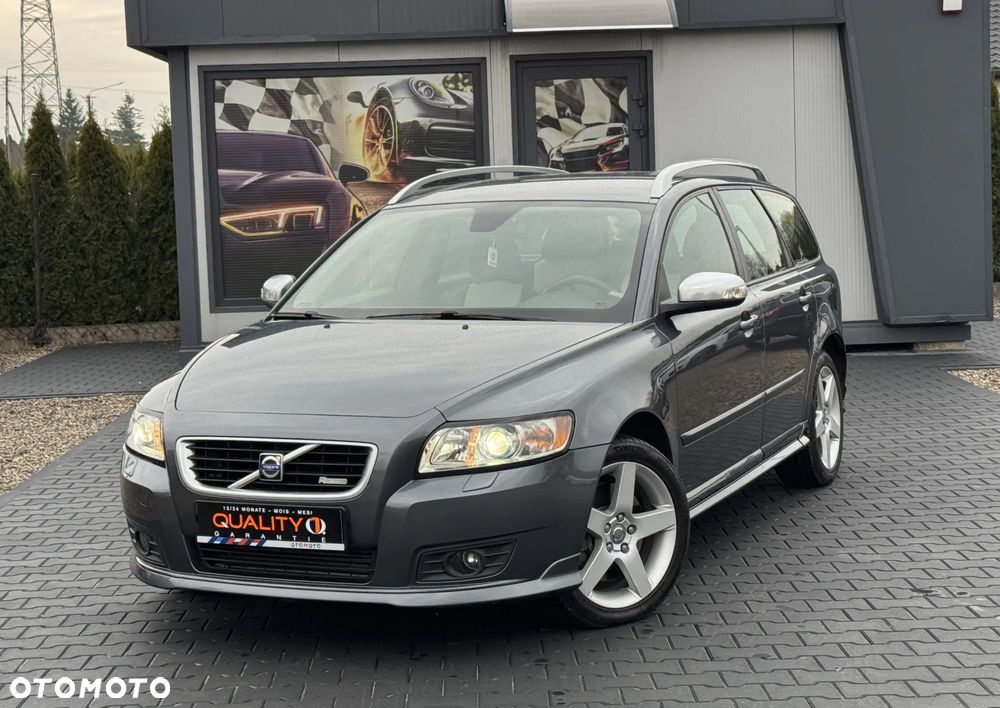 Volvo V50 T5 R-Design Summum - 1