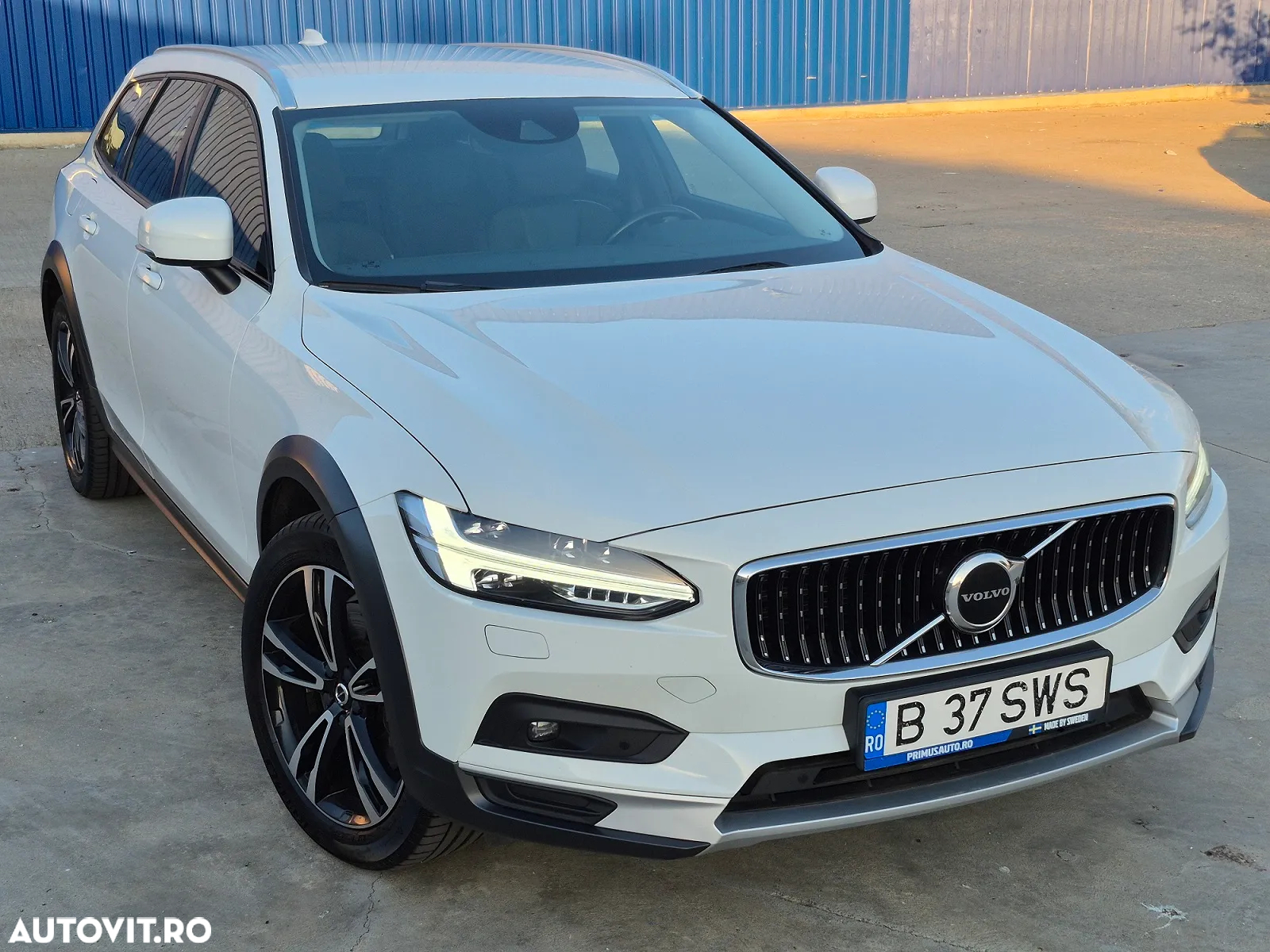 Volvo V90 Cross Country B5 D AWD Geartronic Pro - 4