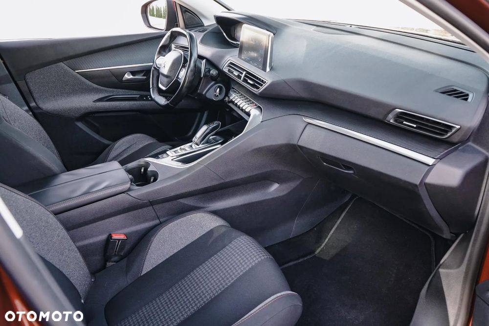 Peugeot 3008 PureTech 130 Stop & Start GPF EAT8 Allure - 22