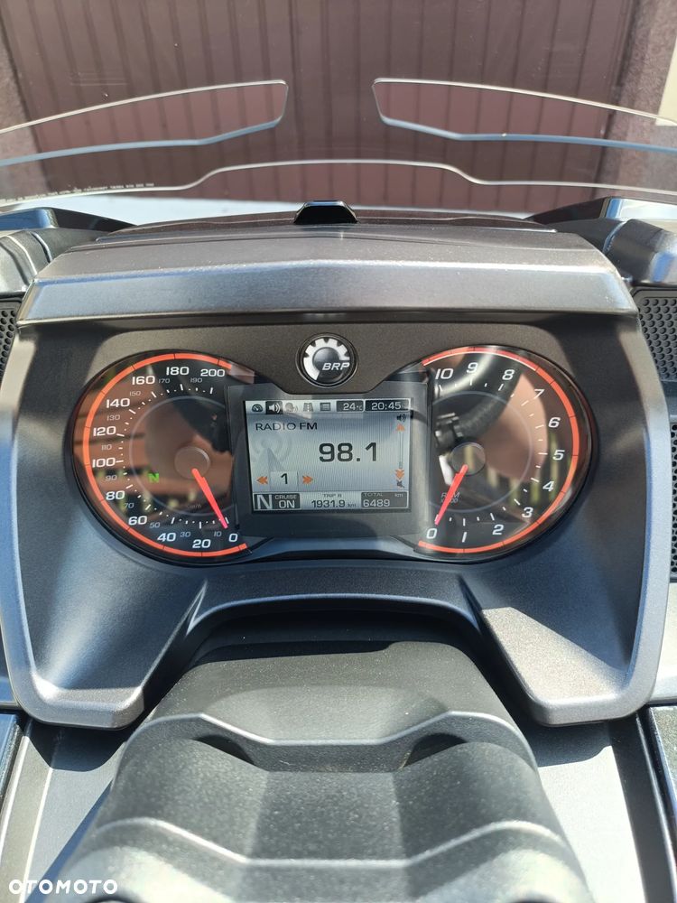 Can-Am Spyder - 8