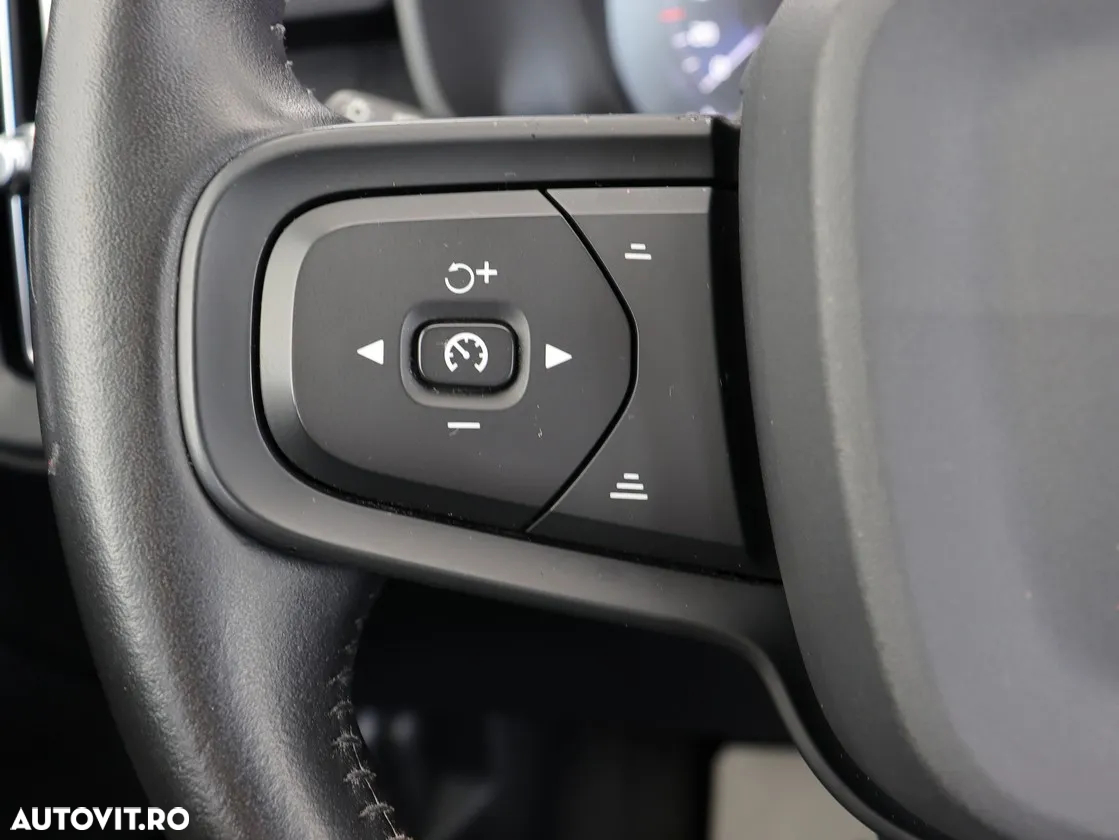 Volvo XC 40 T3 AT8 Momentum - 17