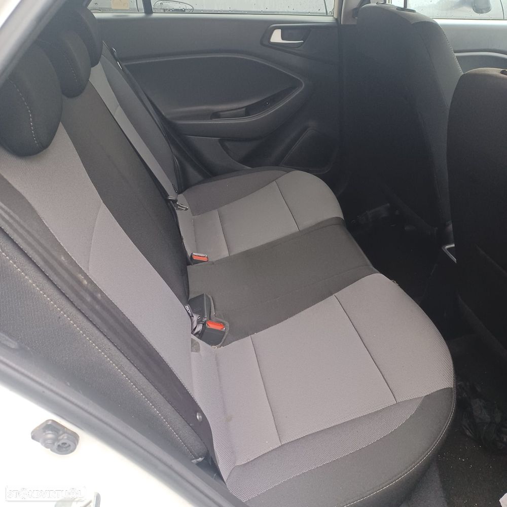 Hyundai i20 1.2 Comfort - 4