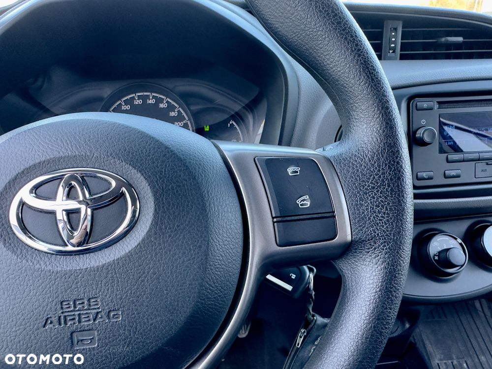 Toyota Yaris 1.0 Life EU6 - 17