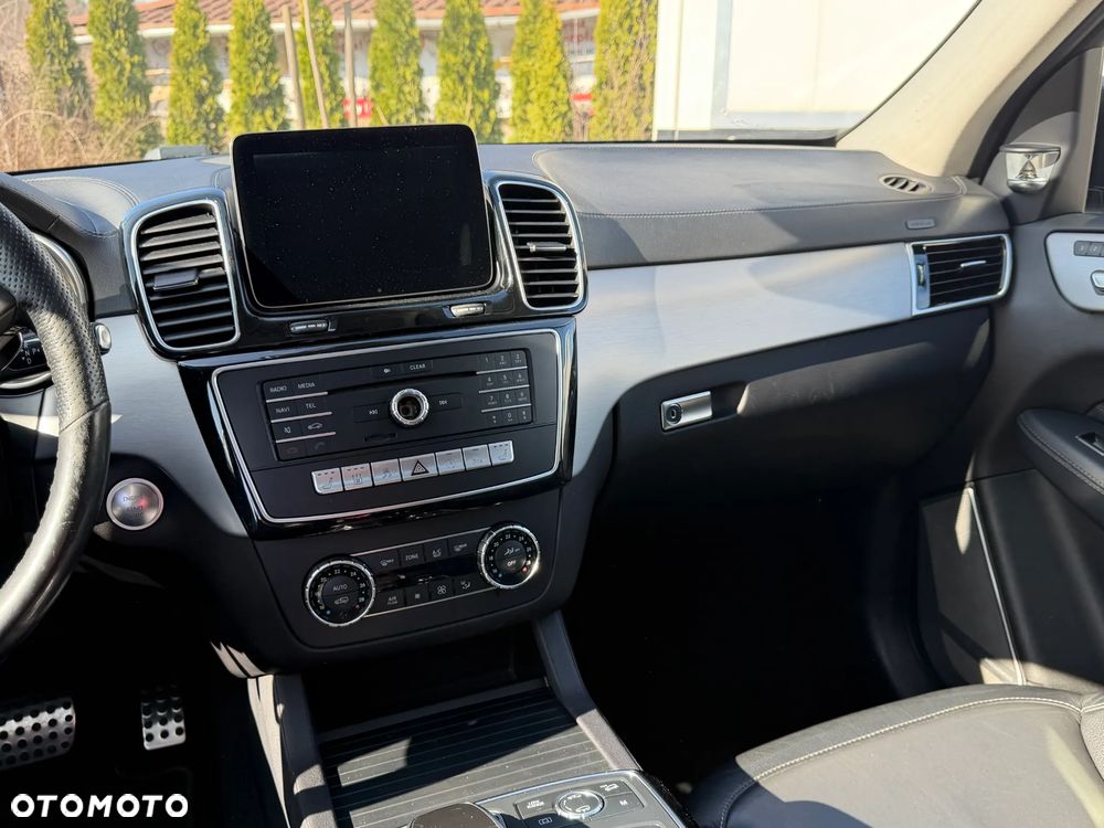 Mercedes-Benz GLS 350 d 4-Matic - 27