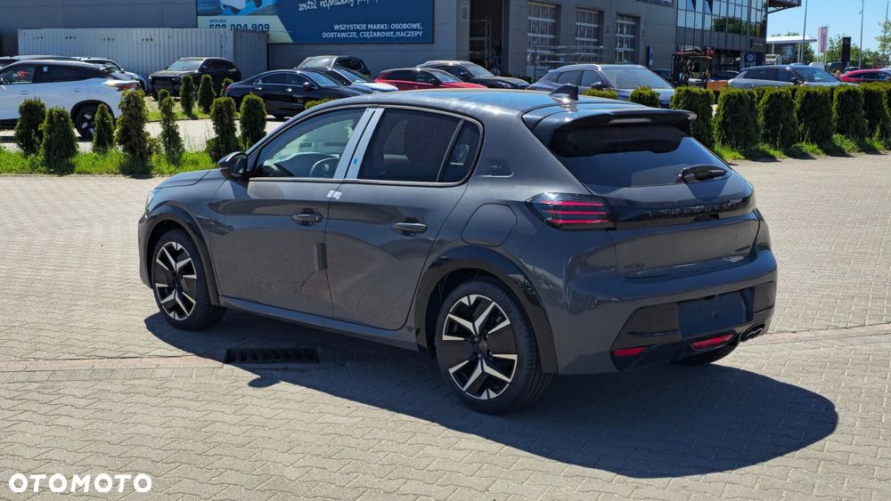 Peugeot 208 - 4