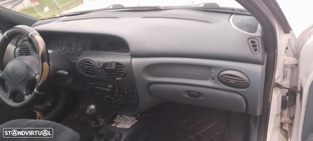 Renault Mégane Classic 1.4 RN AC - 12