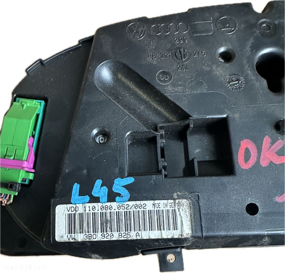 Licznik Zegary VW Volkswagen Passat b5 fl 3B0920825A - 3