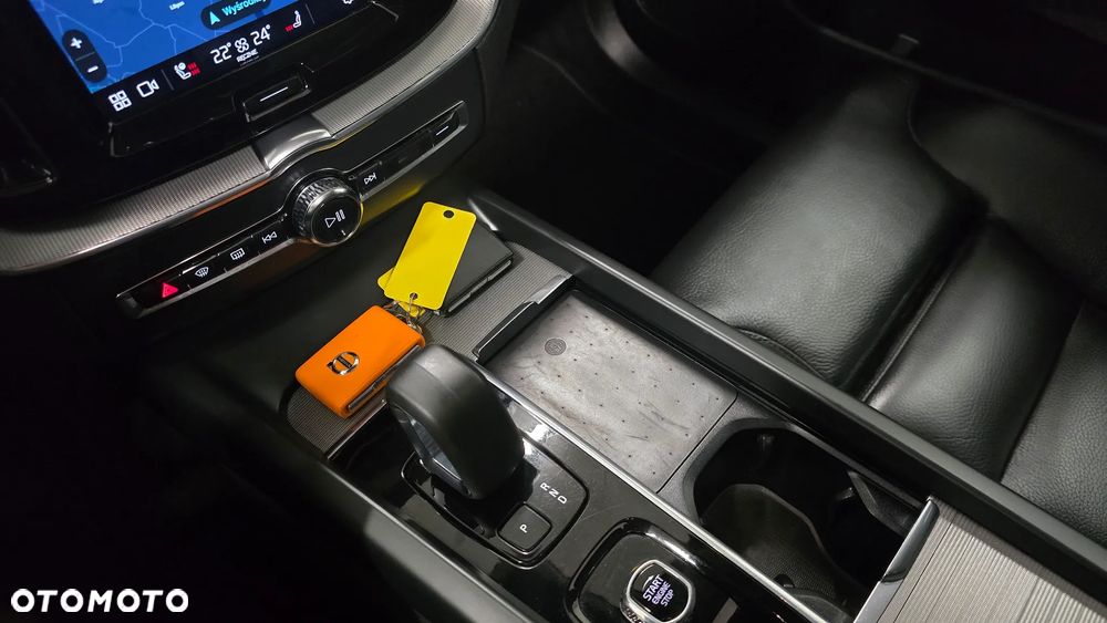 Volvo XC 60 B5 D AWD Ultimate Dark - 30