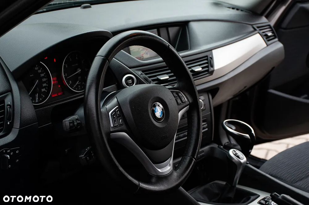 BMW X1 sDrive18i - 10