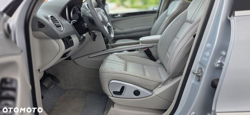 Mercedes-Benz ML 320 CDI 4Matic 7G-TRONIC DPF Edition 10 - 29
