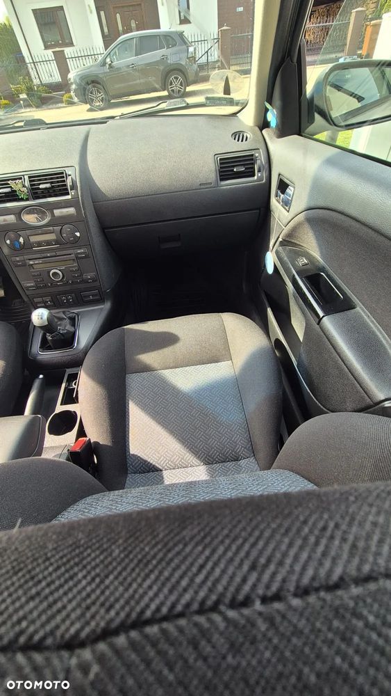 Ford Mondeo 1.8 Ghia - 10