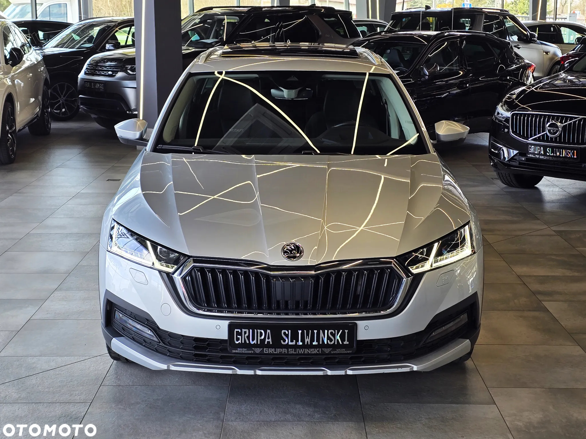 Skoda Octavia Combi 2.0 TDI DSG 4x4 Scout - 14