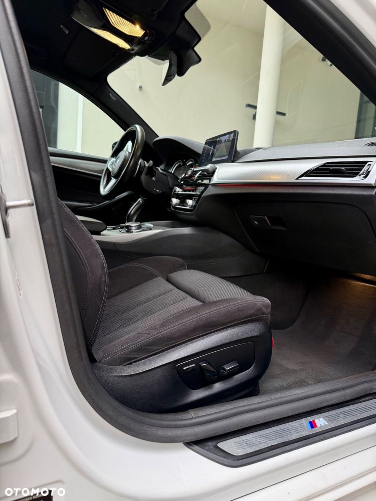 BMW Seria 5 520d xDrive Sport Line sport - 17