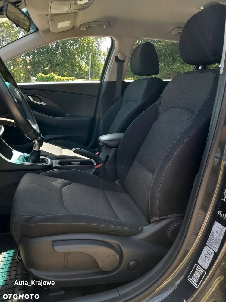 Hyundai i30 1.5 DPI Smart - 26