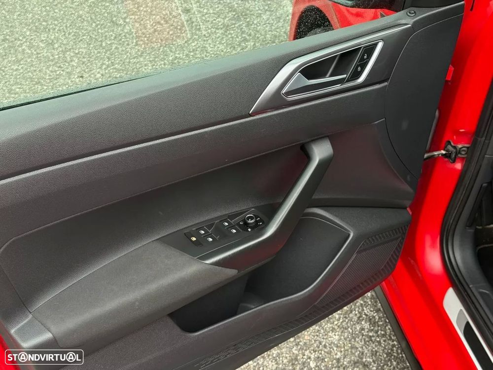 VW Polo 2.0 TSI GTI DSG - 38