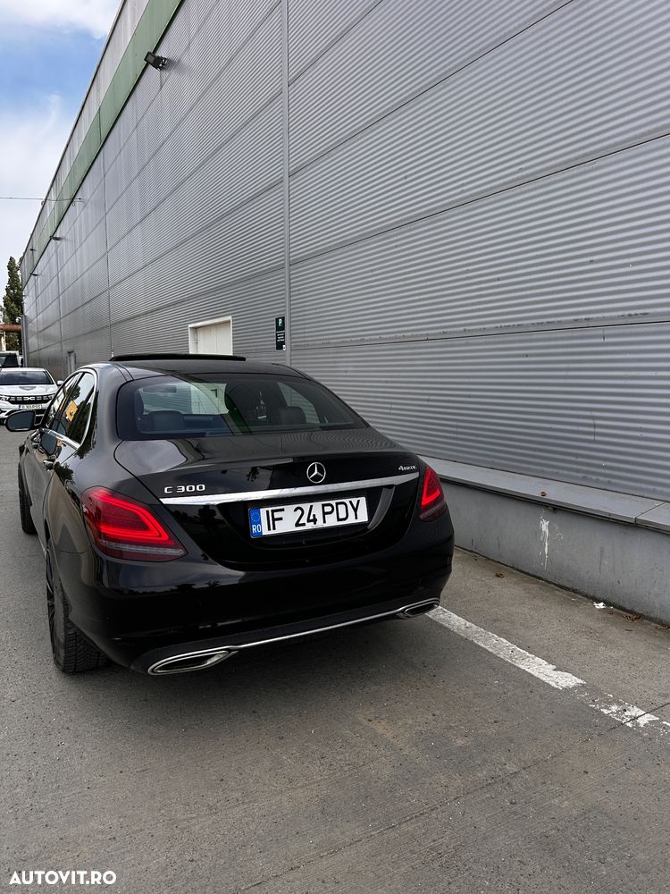 Mercedes-Benz C 300 4MATIC Aut. - 10