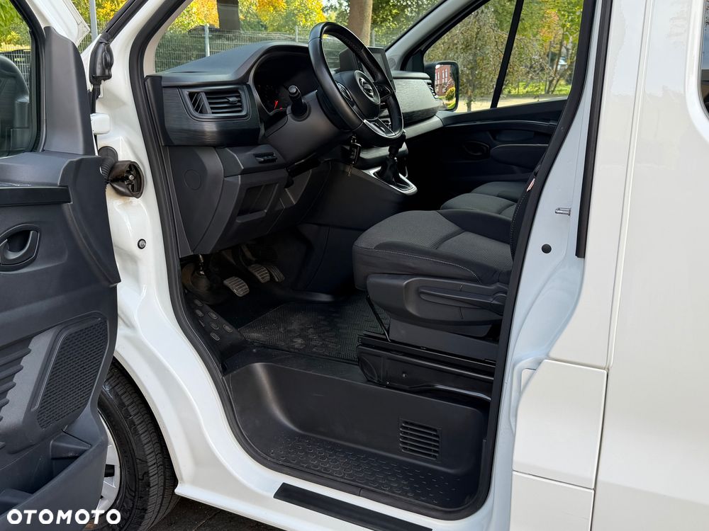 Nissan NV300 - 28
