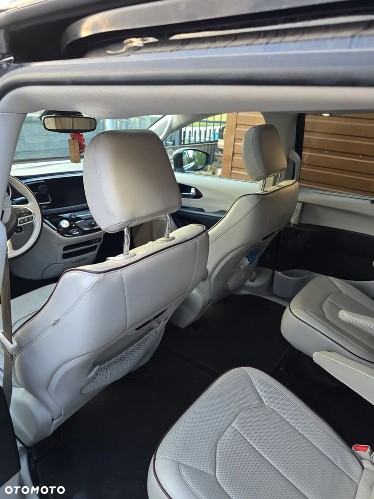 Chrysler Pacifica - 9