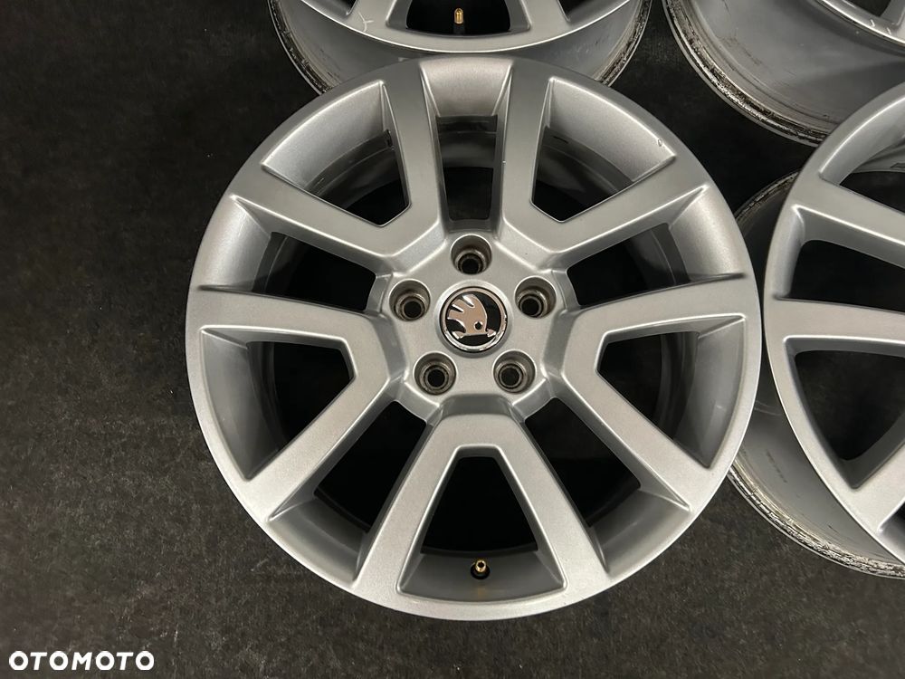 Alufelgi Skoda Yeti, Superb II, III, Octavia II, III 17 cali 5x112 4szt. Ładna! - 5