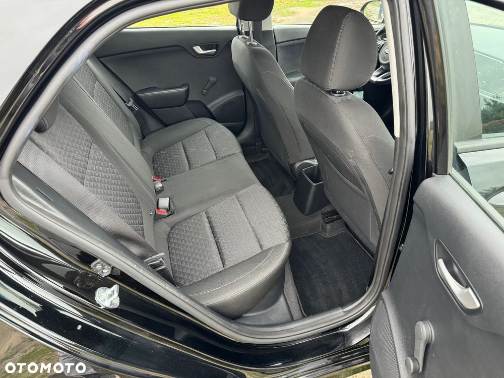 Kia Rio 1.2 Edition 7 - 10