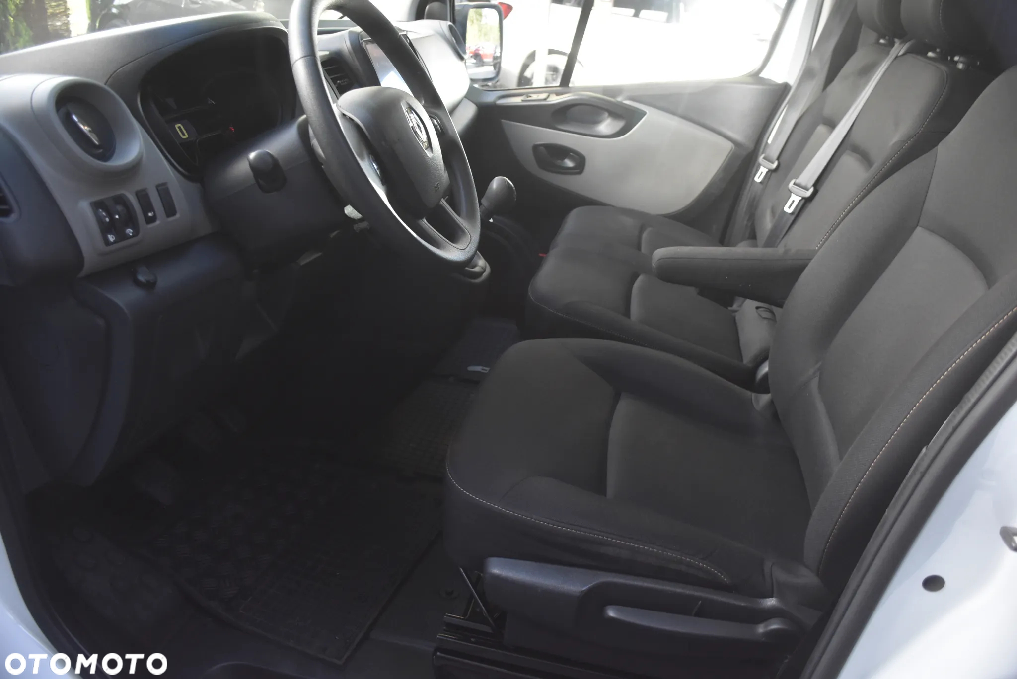 Renault Trafic - 29