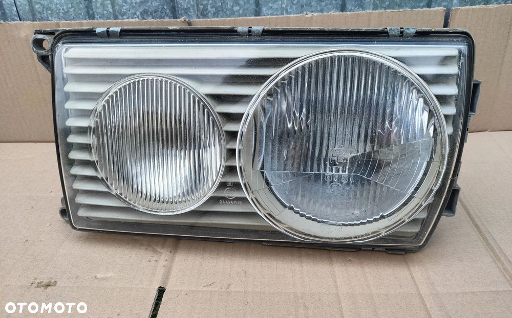 Reflektor lewy Lampa lewa Mercedes W123 1975- HELLA - 2