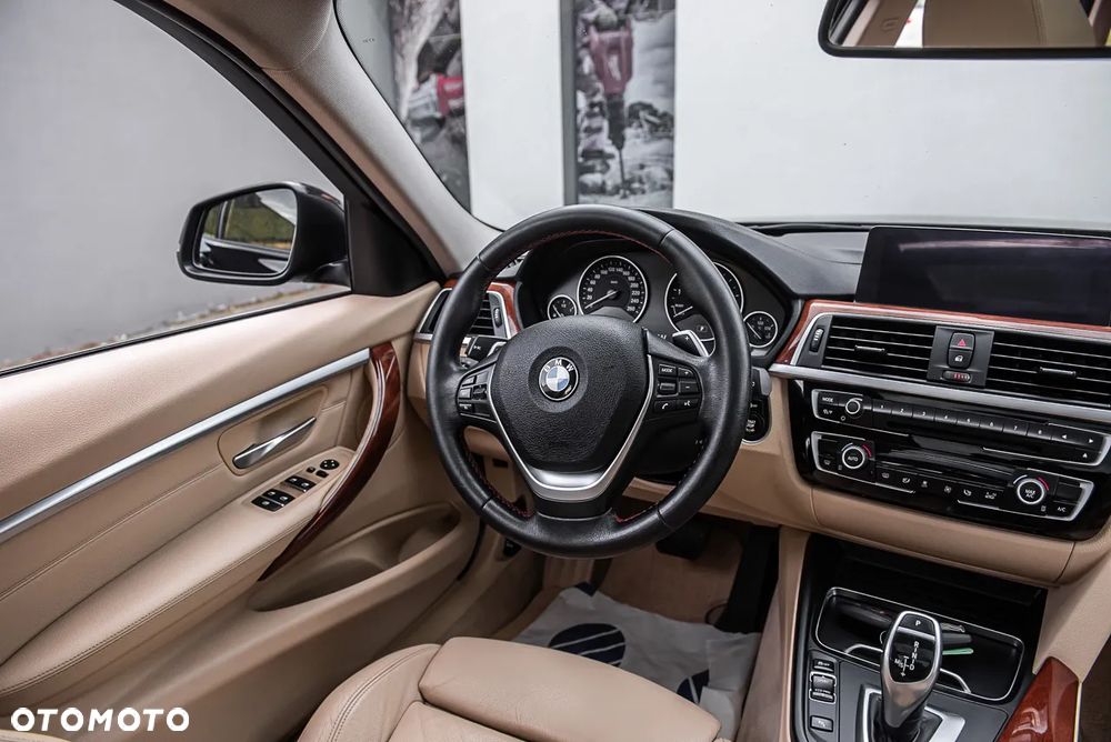 BMW Seria 3 320i Edition Luxury Line Purity - 27
