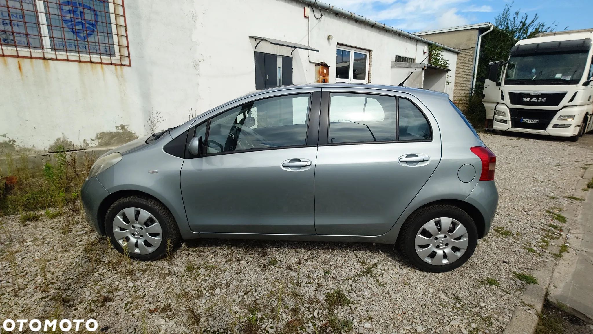 Toyota Yaris 1.0 Life - 12
